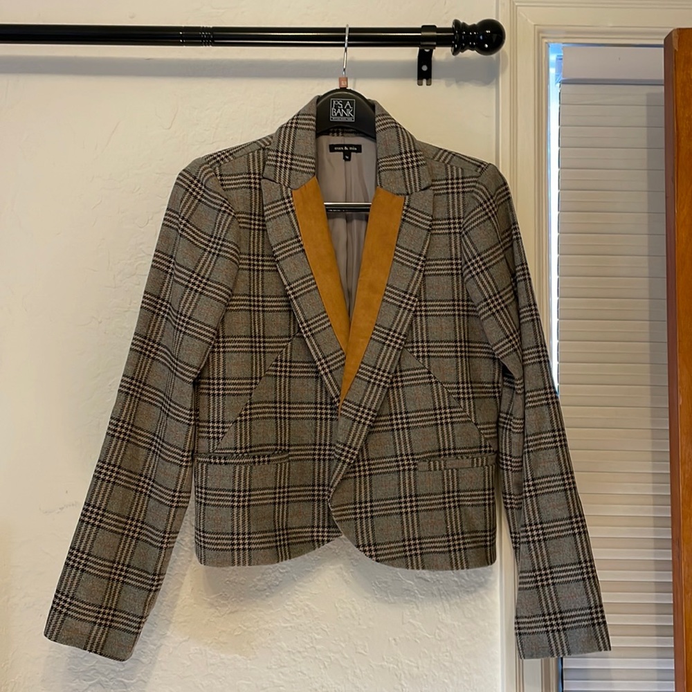 {Max and Mia} Plaid Jacket
